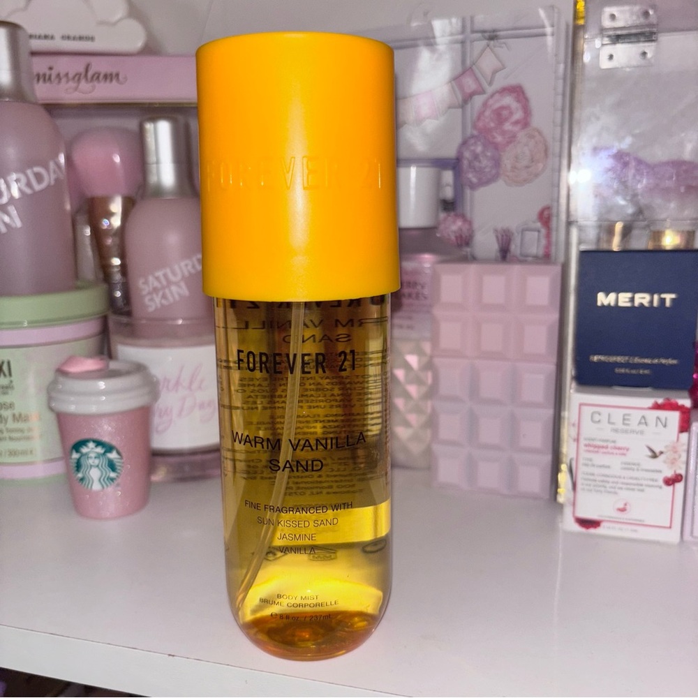 💝NEW FOREVER 21 Warm Vanilla Sand💝